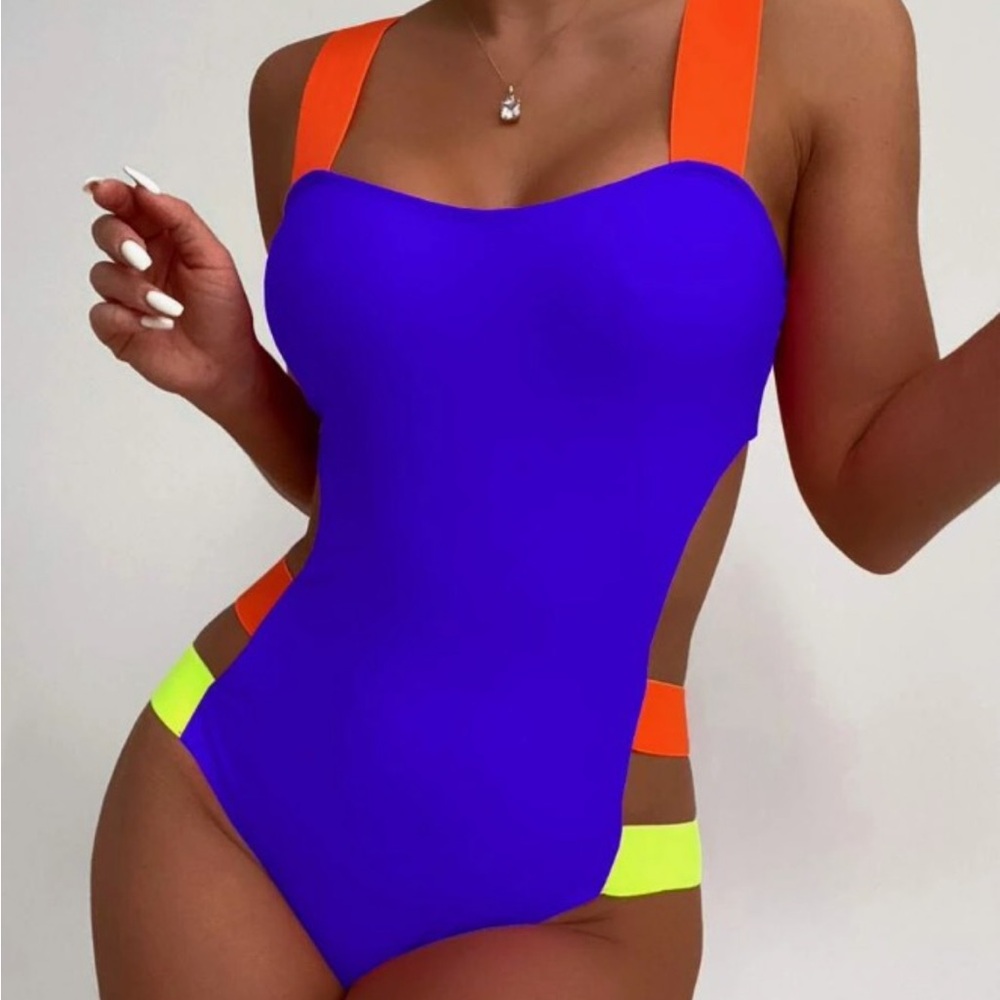 One piece Swimsuit Size L (US8/10)